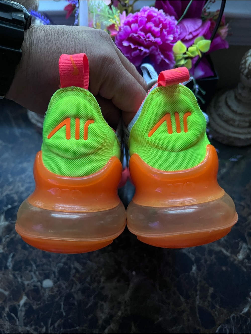 Nike AirMax 270
Streetwear/Lifestyle
Athletic Shoes
Size 5.5 Youth/7 Women - Picture 6 of 12